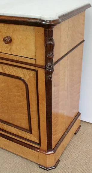 BUFFET MIT EINGEBAUTER SEKRETÄRIN