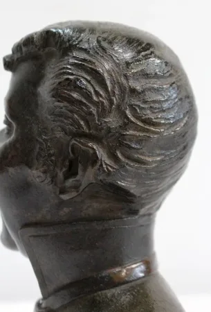 BRONZEBÜSTE