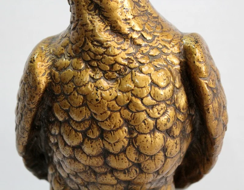 Sculpture en Plâtre d’un Rapace sur son rocher, d’après P.Balestra -  Début XXe