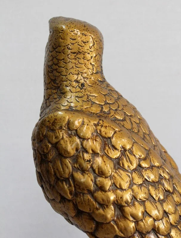 Sculpture en Plâtre d’un Rapace sur son rocher, d’après P.Balestra -  Début XXe