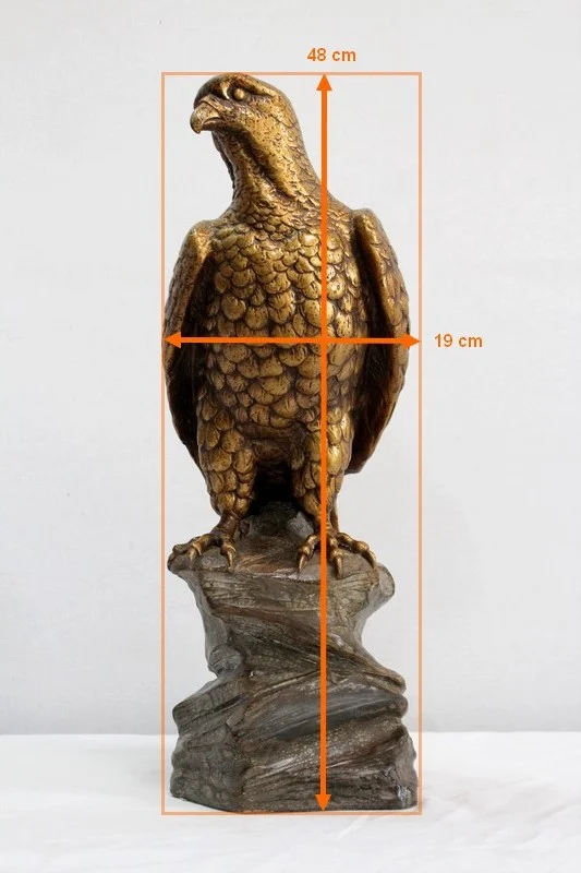 Sculpture en Plâtre d’un Rapace sur son rocher, d’après P.Balestra -  Début XXe