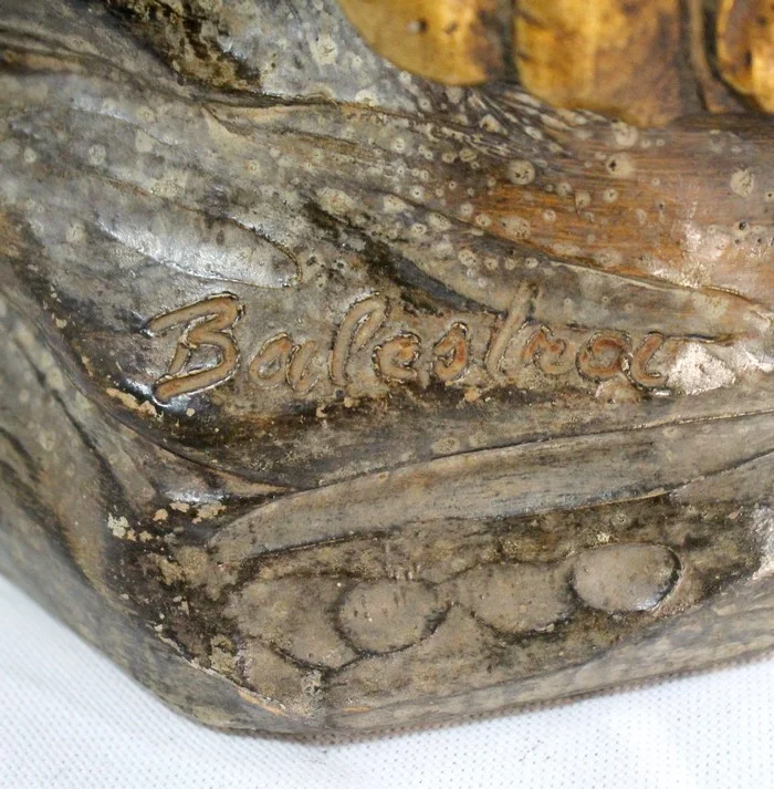 Sculpture en Plâtre d’un Rapace sur son rocher, d’après P.Balestra -  Début XXe