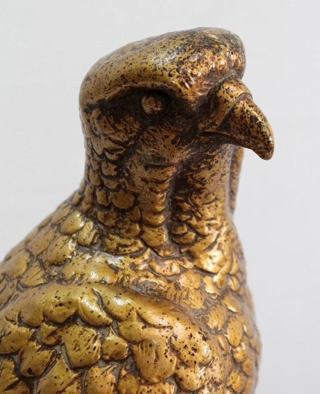 Sculpture en Plâtre d’un Rapace sur son rocher, d’après P.Balestra -  Début XXe