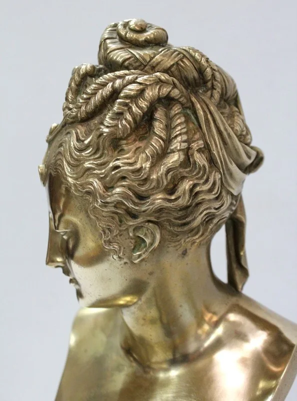 Pendulette en Marbre et Buste en Bronze de Diane de Poitiers, d’après J. Goujon - 2ème partie XIXe