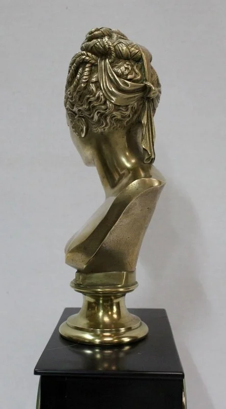 Pendulette en Marbre et Buste en Bronze de Diane de Poitiers, d’après J. Goujon - 2ème partie XIXe