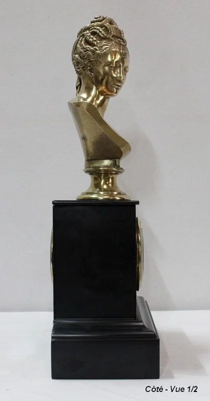 Pendulette en Marbre et Buste en Bronze de Diane de Poitiers, d’après J. Goujon - 2ème partie XIXe