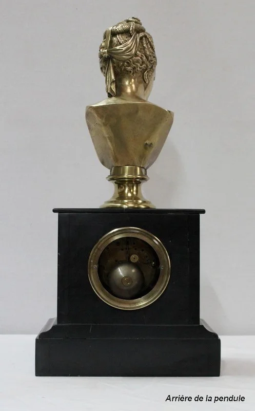 Pendulette en Marbre et Buste en Bronze de Diane de Poitiers, d’après J. Goujon - 2ème partie XIXe