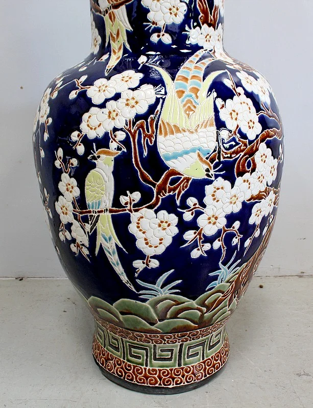 20th CENTURY VASE
