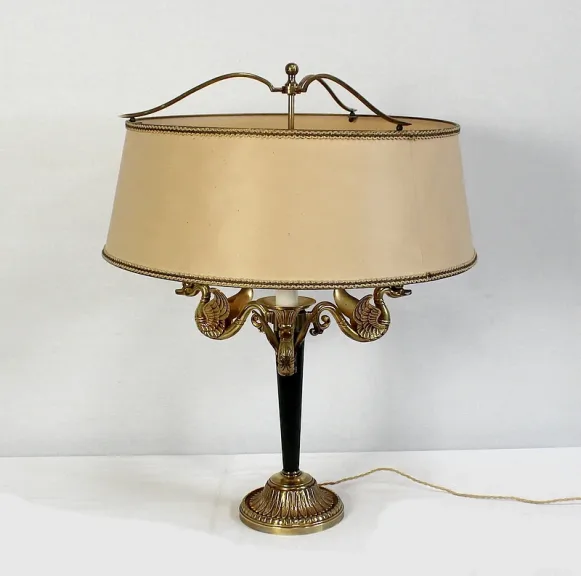 LAMPE IM FRANZÖSISCHEN EMPIRE-STIL