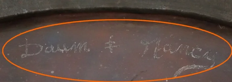 GROSSE GESCHIRR AUS SCHMIEDEEISEN UND GLAS