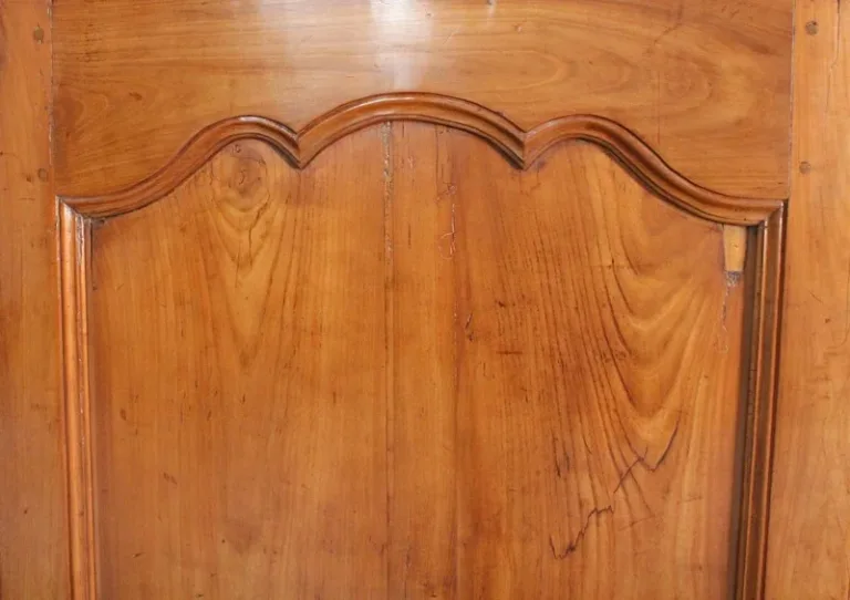 SCHRANK IM LOUIS XV-STIL