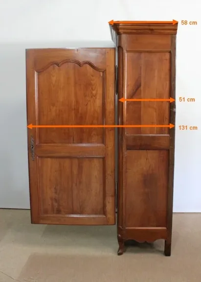SCHRANK IM LOUIS XV-STIL