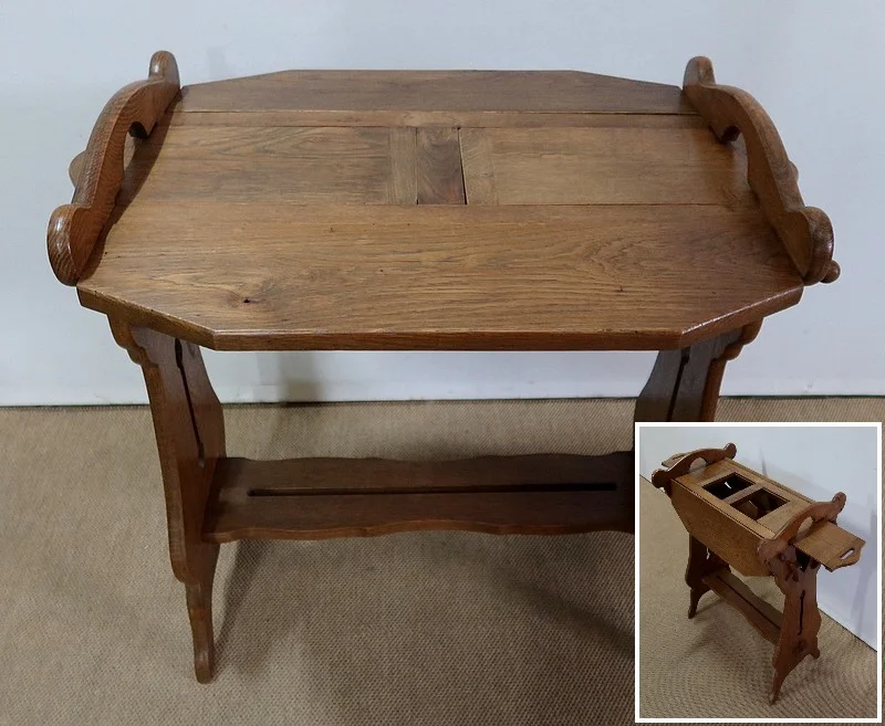 ADJUSTABLE TABLE