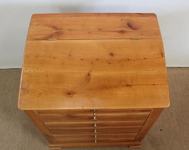 SLOPE TOP CABINET