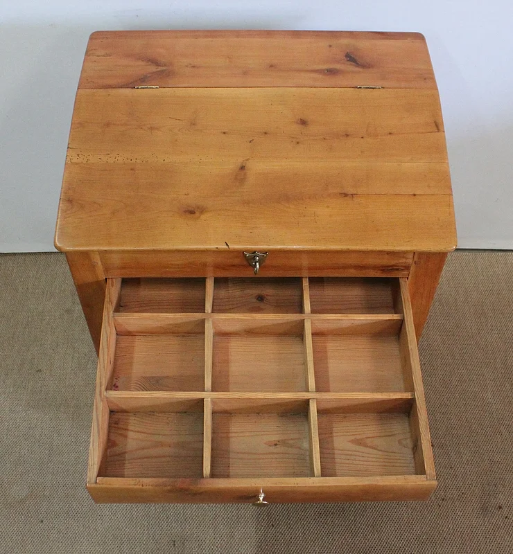SLOPE TOP CABINET