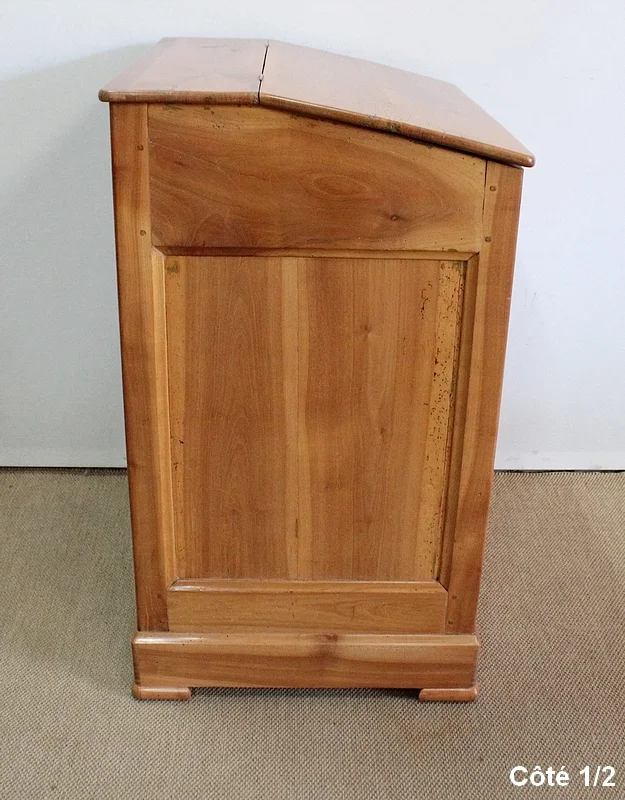 SLOPE TOP CABINET