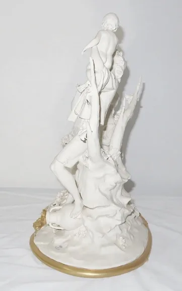 CAPODIMONTE BISCUITWARE GROUP