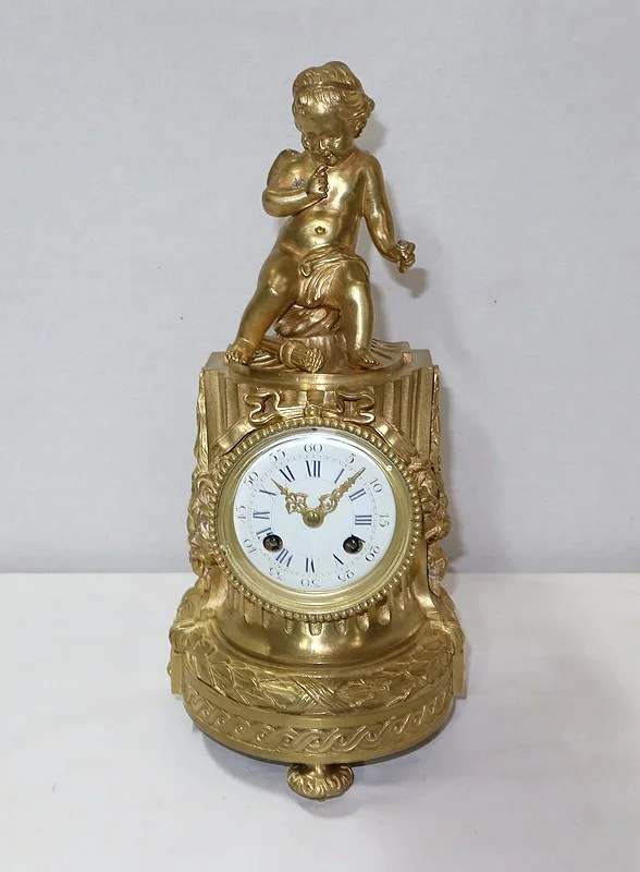 Pendulette en Bronze doré, style Louis XVI, époque Napoléon III – Milieu XIXe