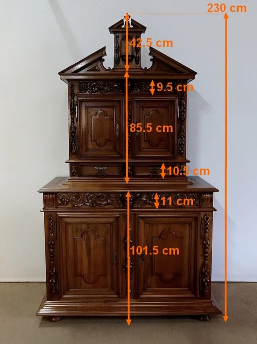 Buffet deux corps diminutif en Noyer, Renaissance – XVIIe