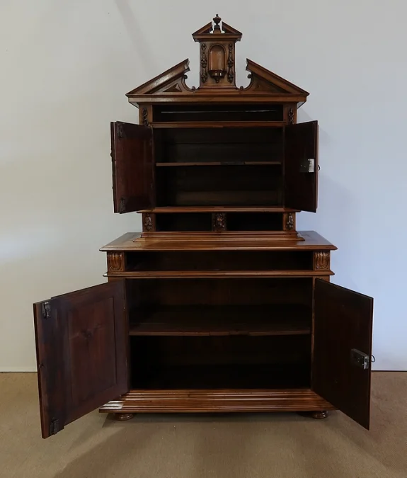 Buffet deux corps diminutif en Noyer, Renaissance – XVIIe