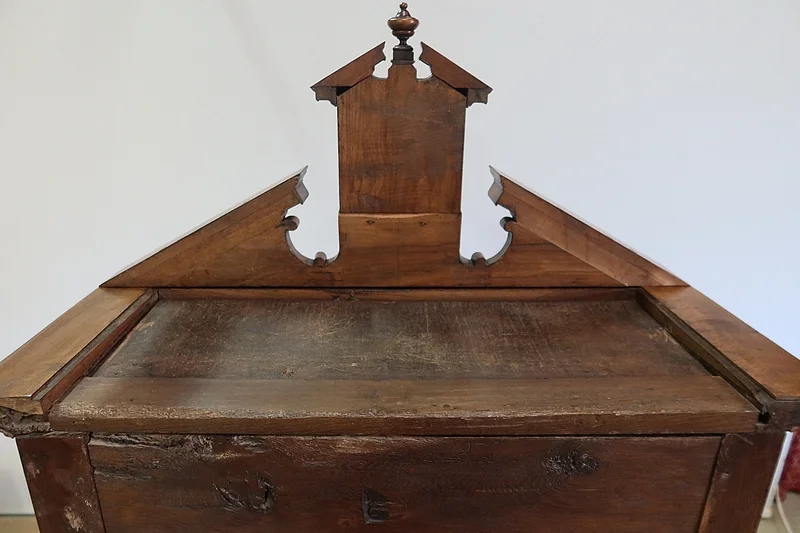 Buffet deux corps diminutif en Noyer, Renaissance – XVIIe