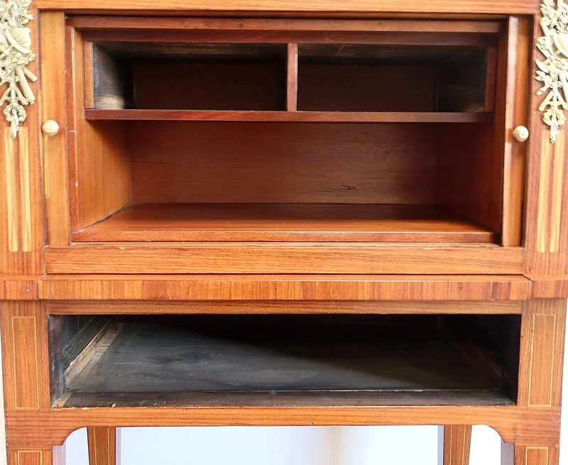 Petit Cabinet en Marqueteries de bois divers, style Louis XVI – 1900