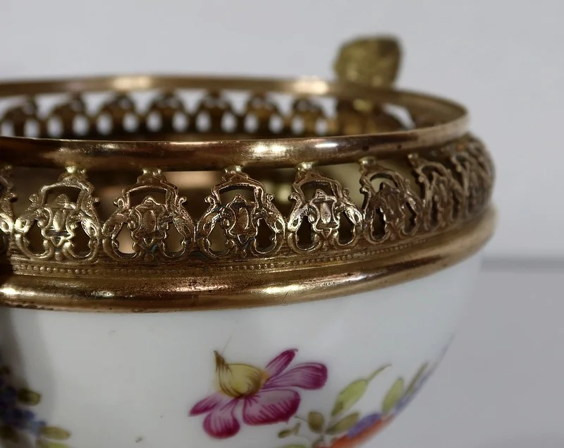 Coupe en Bronze et Porcelaine à décors fleuris – Fin XIXe