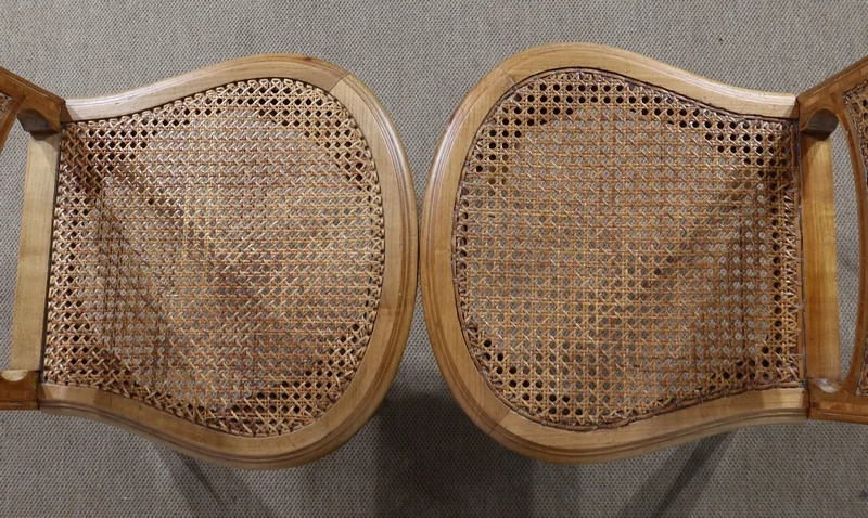 Paire de Chaises Cannées, en Merisier Blond massif - 1920/1930