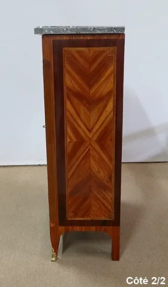 SCHRANK IM ÜBERGANGSSTIL