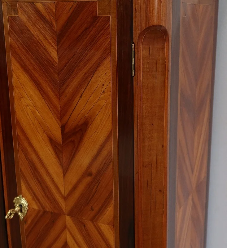 Meuble d’appui Transition Louis XV / Louis XVI en Bois de Rose - 1ère partie de XIXe