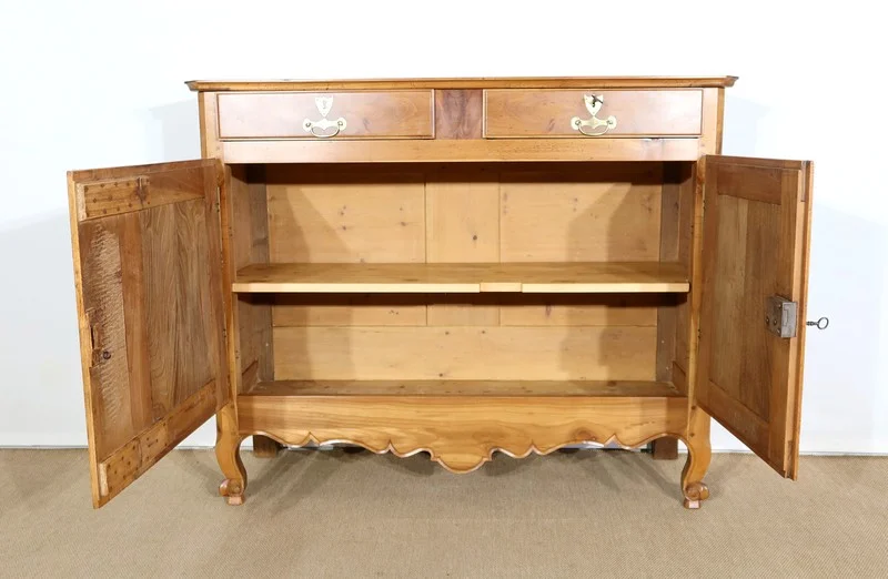 Buffet régional en Merisier massif, style Transition Louis XV / Louis XVI - Milieu XIXe