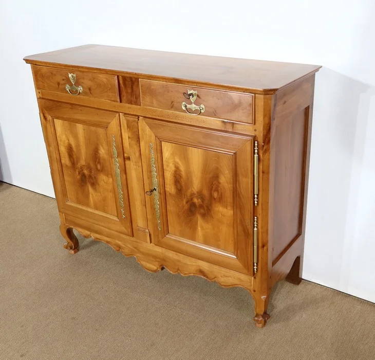 Buffet régional en Merisier massif, style Transition Louis XV / Louis XVI - Milieu XIXe