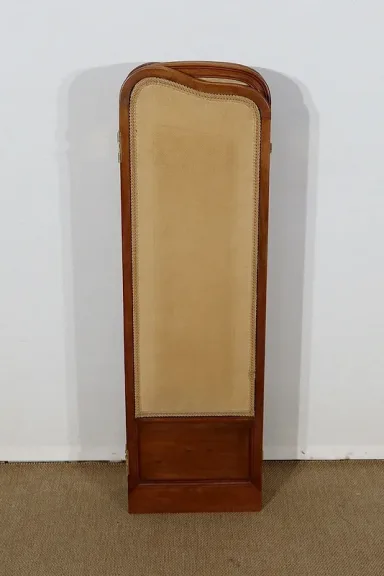 BILDSCHIRM IM JUGENDSTIL