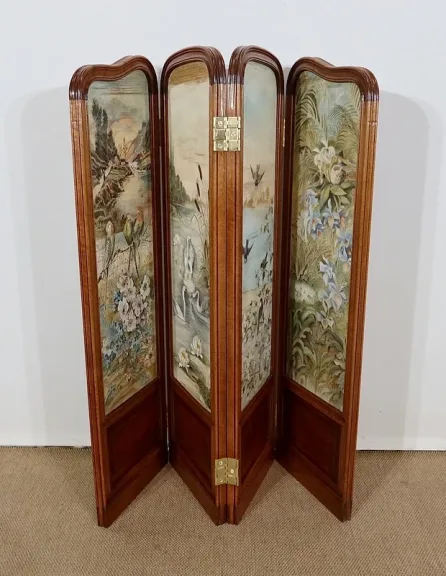 BILDSCHIRM IM JUGENDSTIL