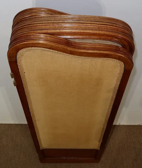 BILDSCHIRM IM JUGENDSTIL