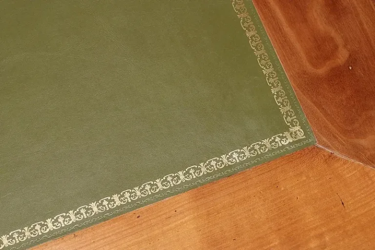 SEKRETÄR DER FRANZÖSISCHEN EMPIRE-ZEIT