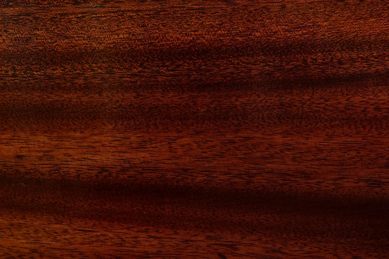 Table de milieu en Acajou massif, style Louis XV – 2ème partie XIXe