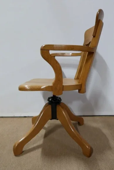 DREHBARER SCHREIBTISCHSTUHL