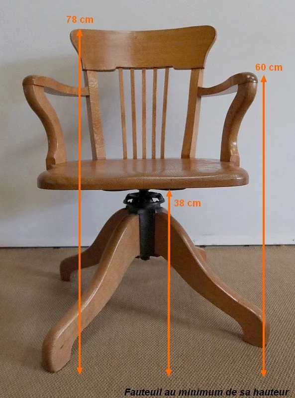 REVOLVING DESK CHAIR