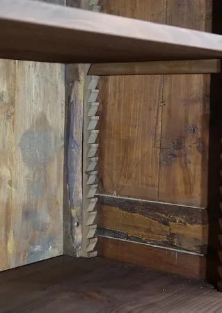 Rare Bonnetière Régionale en Merisier blond, Louis XV – Début XIXe