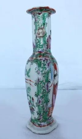Petits vases balustre en Porcelaine de Canton - XIXe