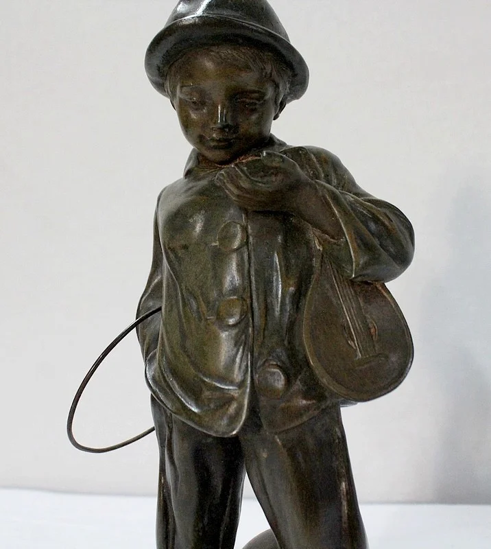 SPELTER STATUETTE von Georged Demange