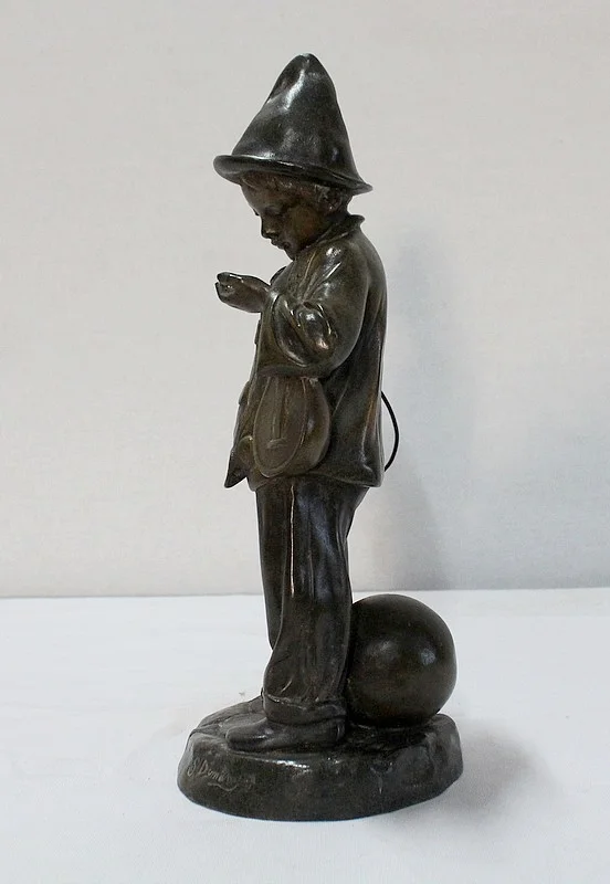 SPELTER STATUETTE von Georged Demange