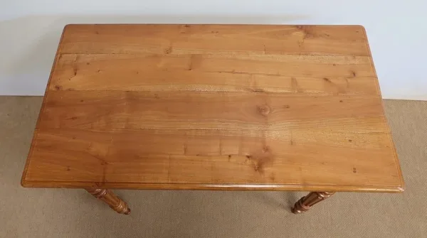 Table en Merisier, style Louis-Philippe – Fin XIXe