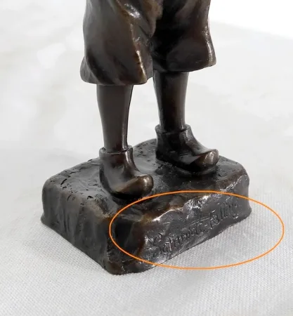 BRONZESTATUETTE von J. SCHMIDT FELLING