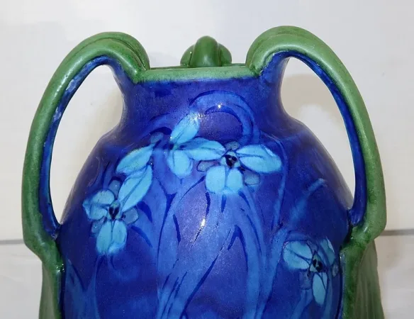 VASE signed  E. LACHENAL