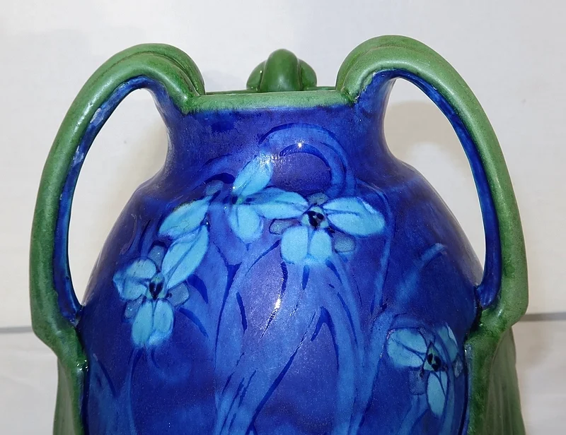Vase à décor floral signé E. Lachenal – Fin XIXe