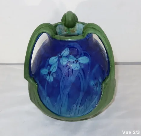 VASE signed  E. LACHENAL