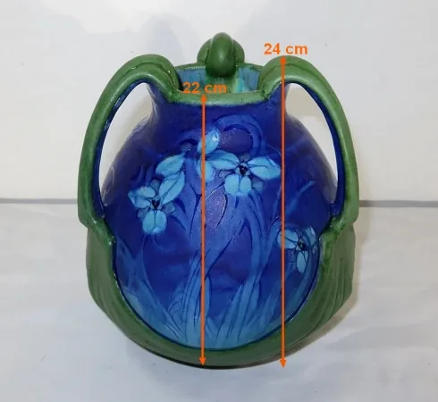 VASE signed  E. LACHENAL