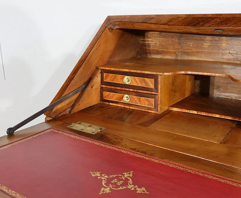 LOUIS XV PERIOD SLOPE TOP DESK